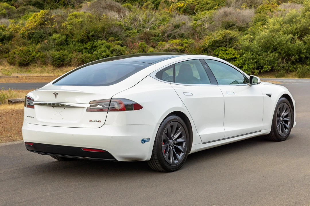 2017 Tesla Model S - Image 4 of 31