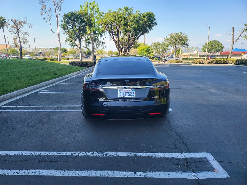 2017 Tesla Model S - Image 26 of 31