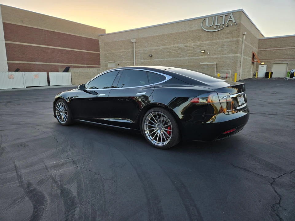 2017 Tesla Model S - Image 21 of 31