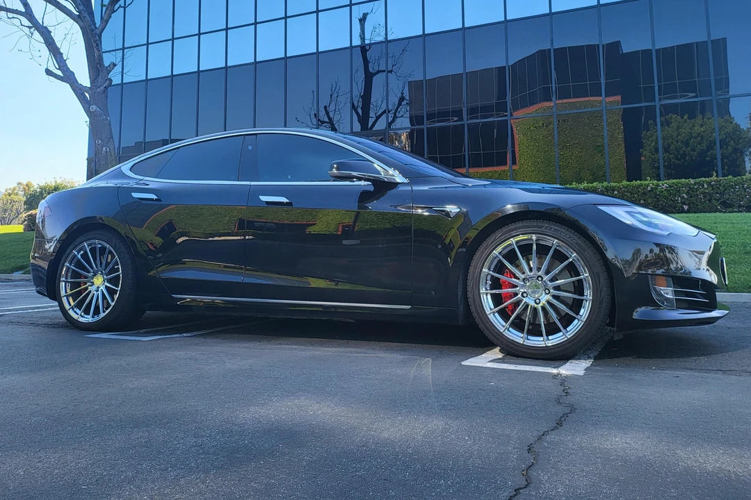 2017 Tesla Model S - Image 3 of 31