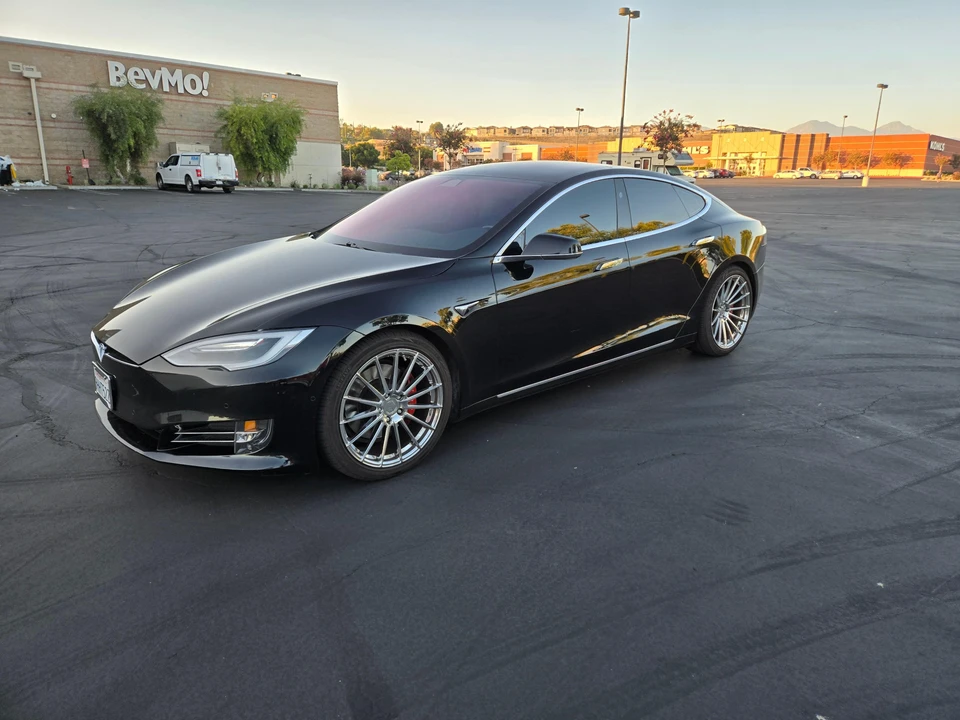 2017 Tesla Model S - Image 15 of 31
