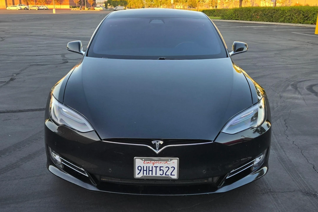 2017 Tesla Model S - Image 2 of 31