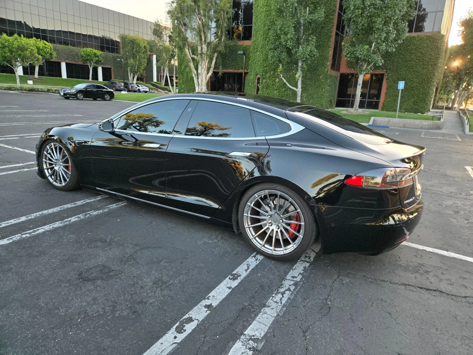 2017 Tesla Model S - Image 20 of 31