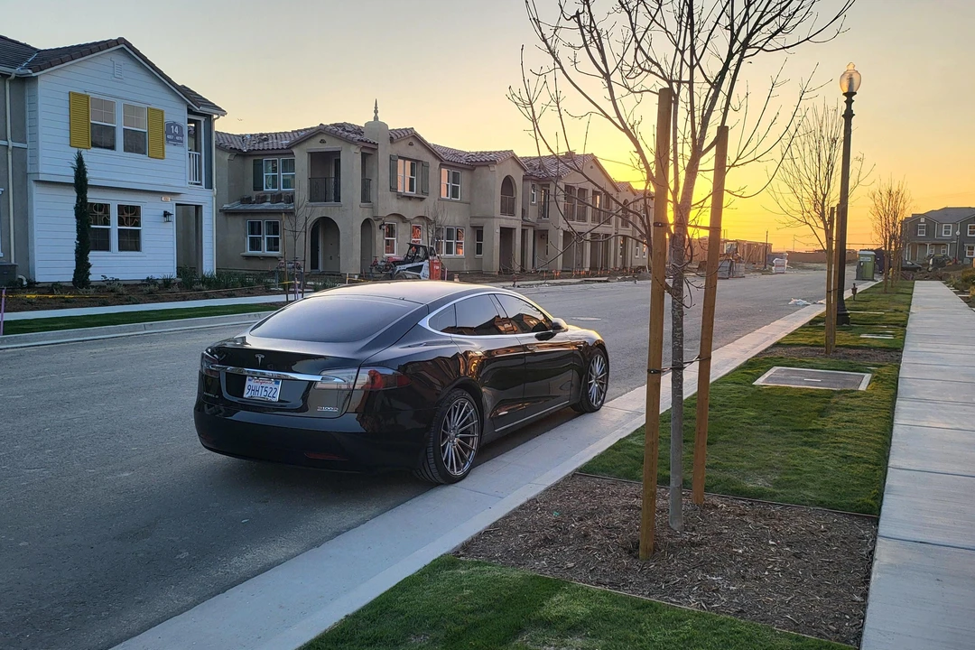 2017 Tesla Model S - Image 31 of 31