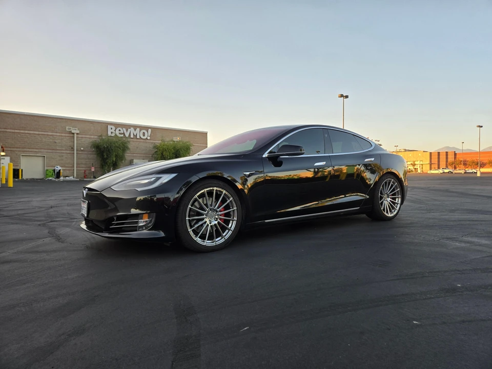 2017 Tesla Model S - Image 16 of 31