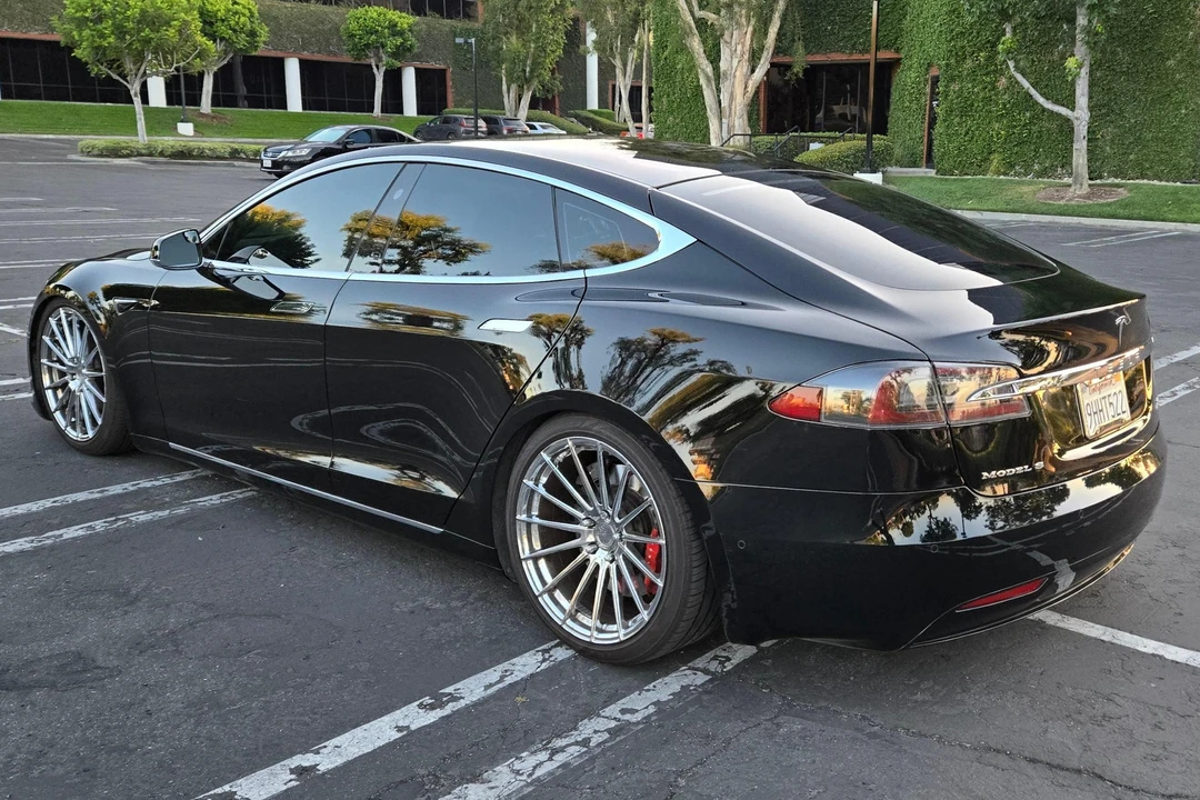 2017 Tesla Model S - Image 4 of 31