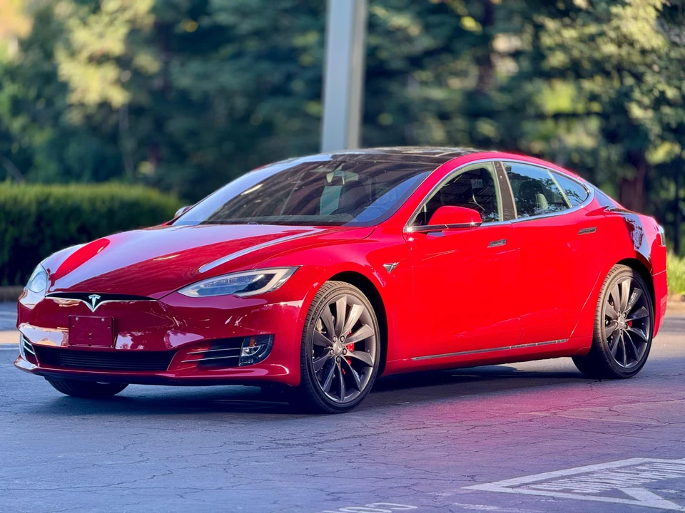2017 Tesla Model S - Image 9 of 31