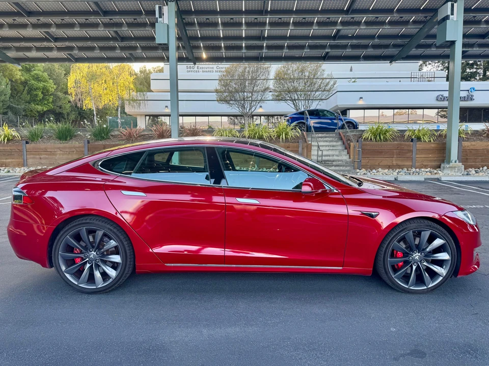 2017 Tesla Model S - Image 14 of 31