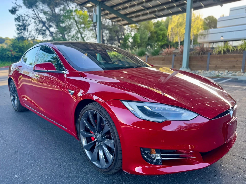 2017 Tesla Model S - Image 15 of 31
