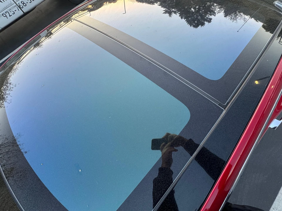 2017 Tesla Model S - Image 18 of 31