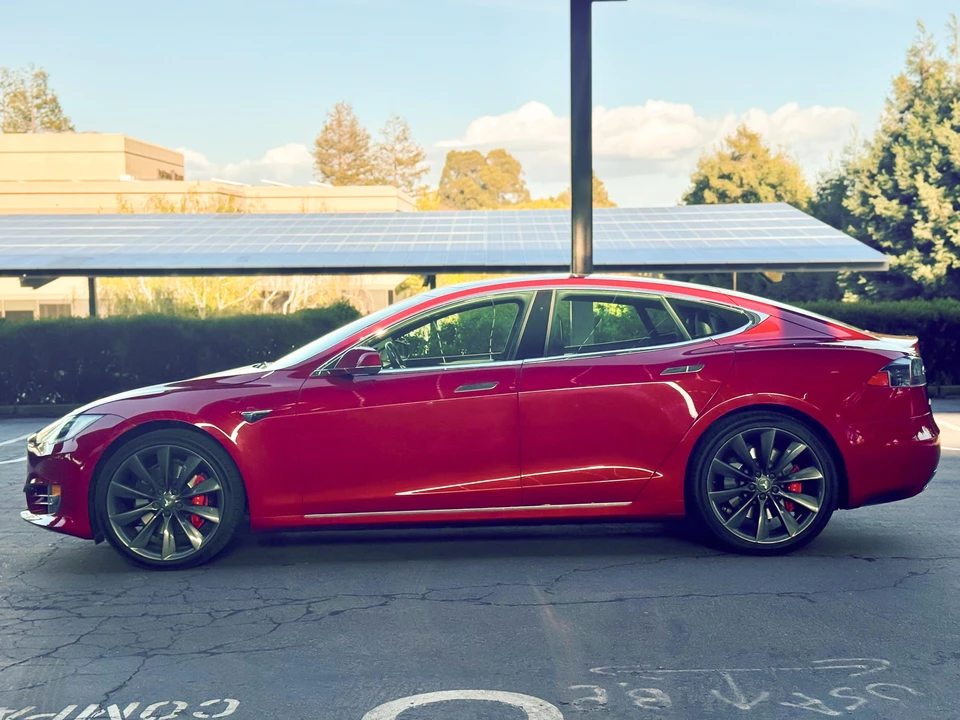 2017 Tesla Model S - Image 11 of 31