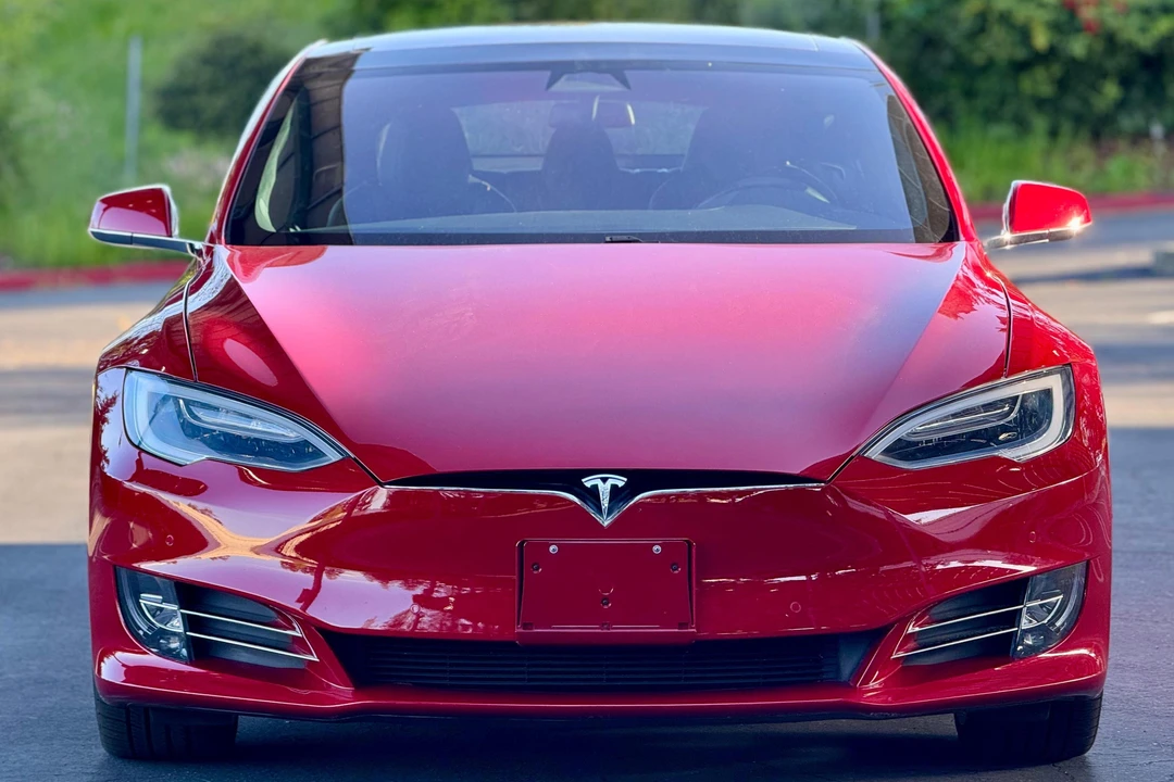 2017 Tesla Model S - Image 2 of 31