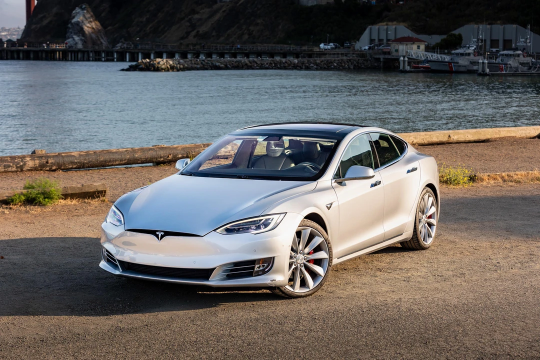 2017 Tesla Model S - Image 11 of 31