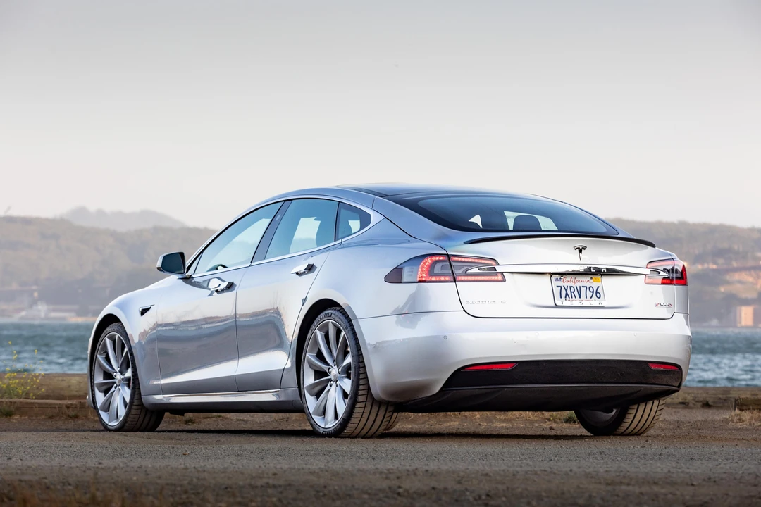 2017 Tesla Model S - Image 21 of 31