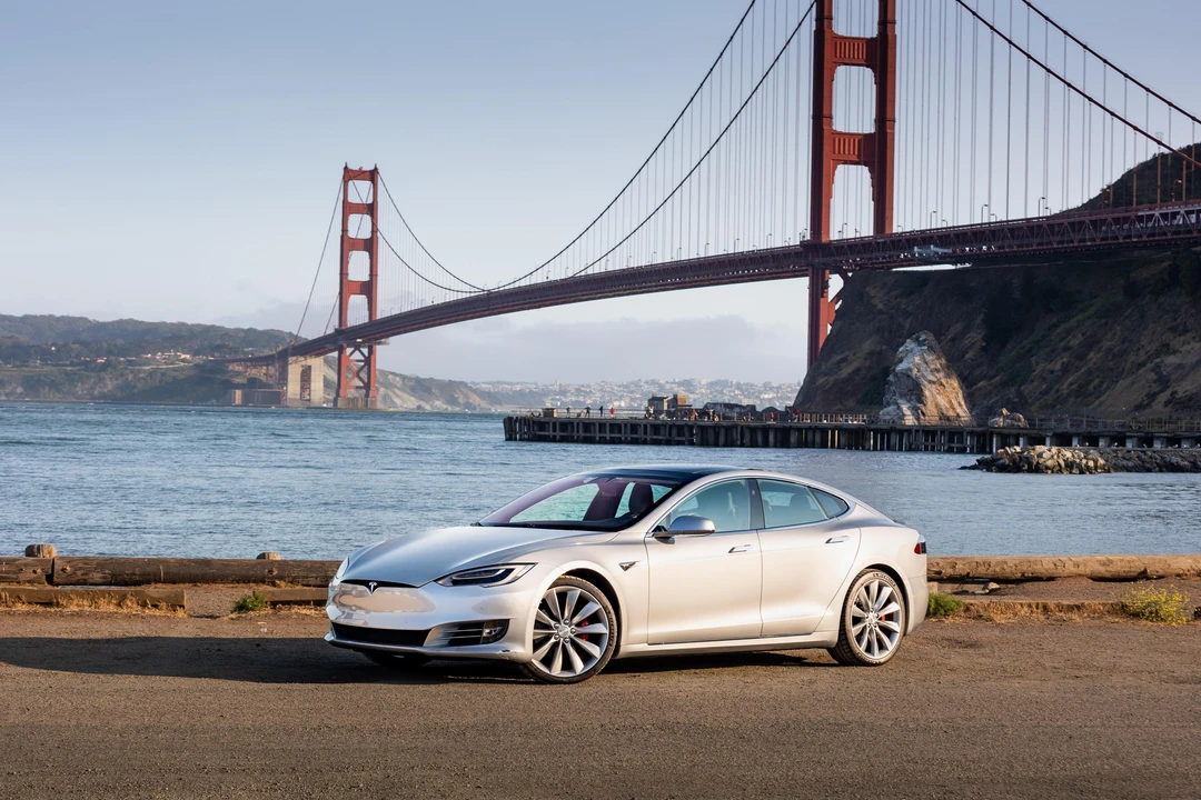 2017 Tesla Model S - Image 13 of 31