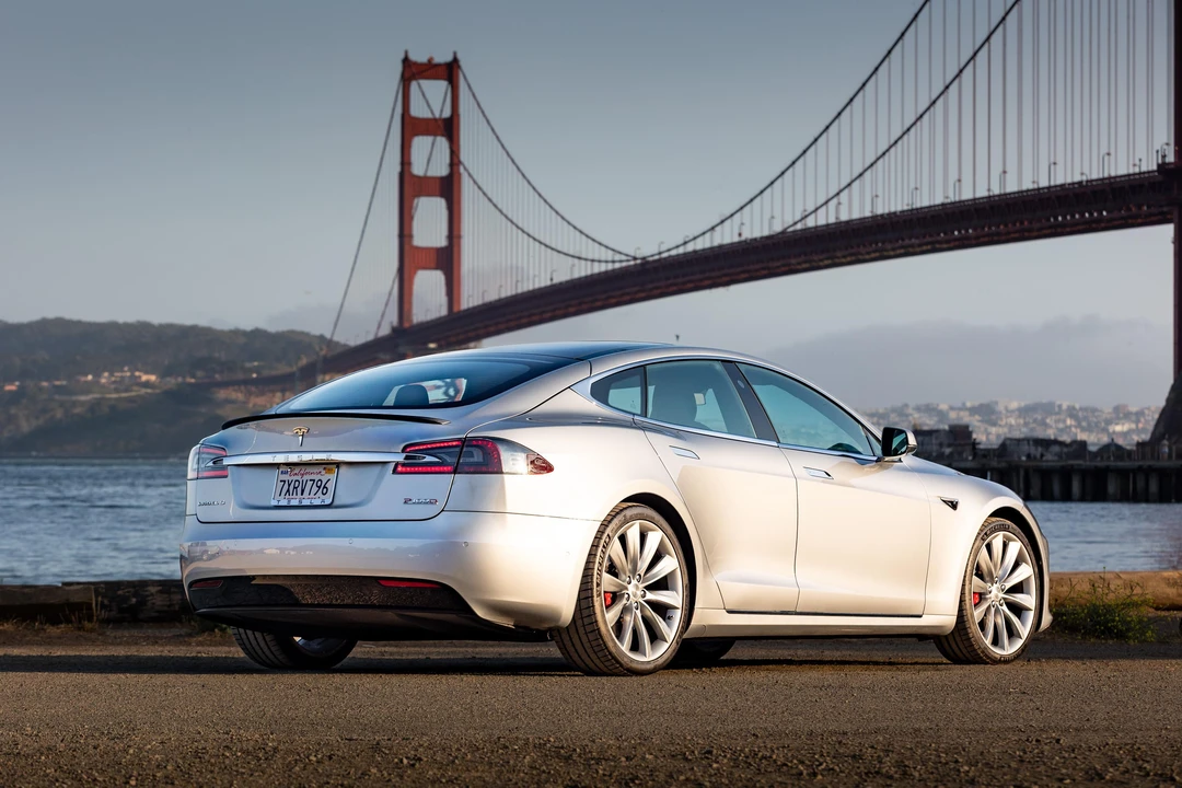 2017 Tesla Model S - Image 29 of 31