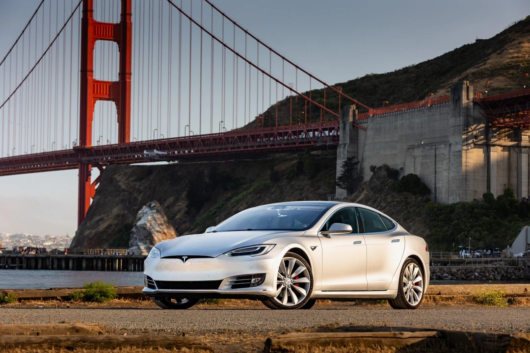 2017 Tesla Model S - Image 9 of 31