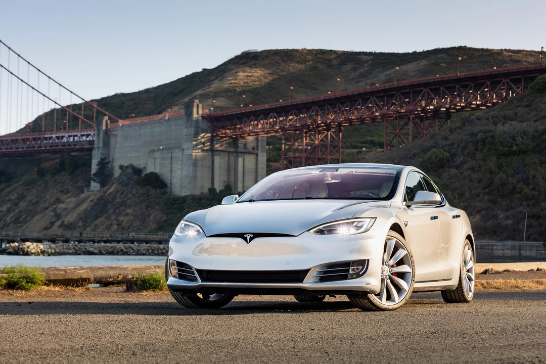 2017 Tesla Model S - Image 10 of 31