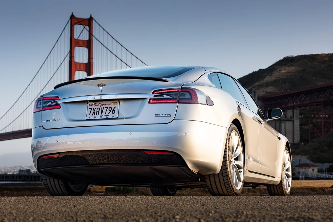 2017 Tesla Model S - Image 28 of 31