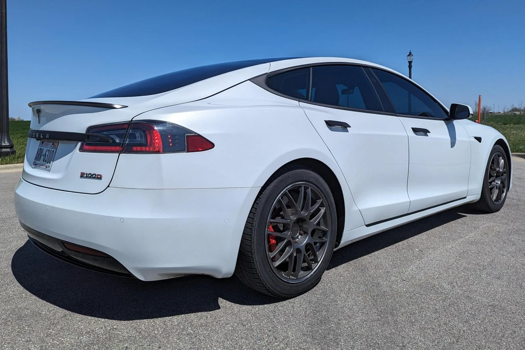 2017 Tesla Model S - Image 4 of 31