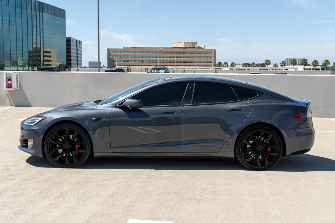 2017 Tesla Model S - Image 3 of 31