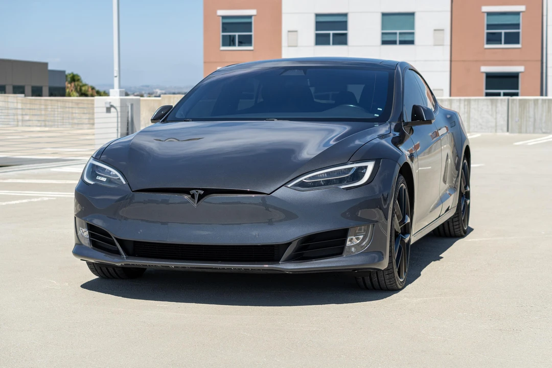 2017 Tesla Model S - Image 8 of 31