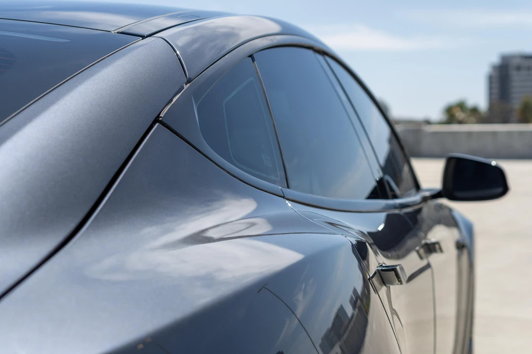 2017 Tesla Model S - Image 28 of 31