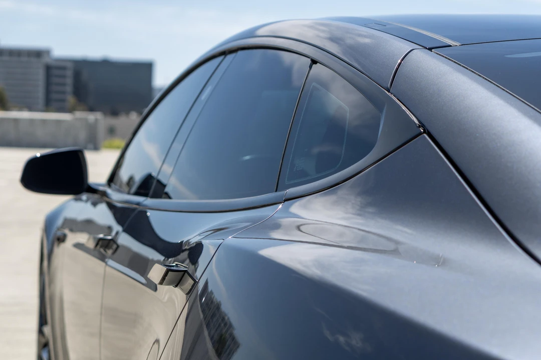 2017 Tesla Model S - Image 22 of 31