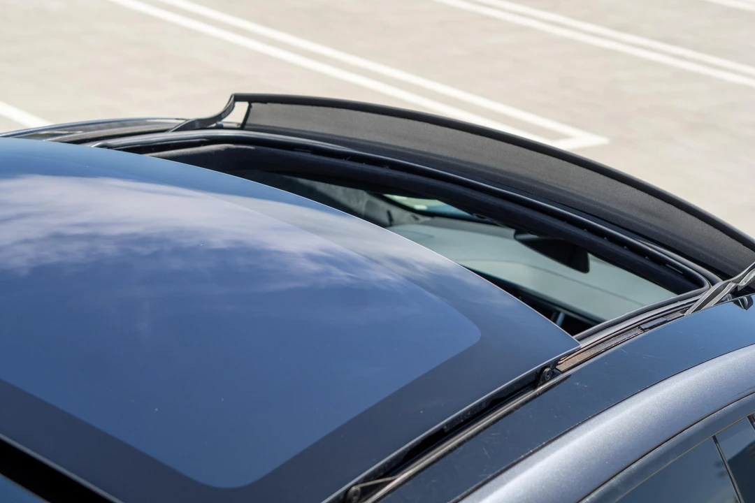 2017 Tesla Model S - Image 29 of 31