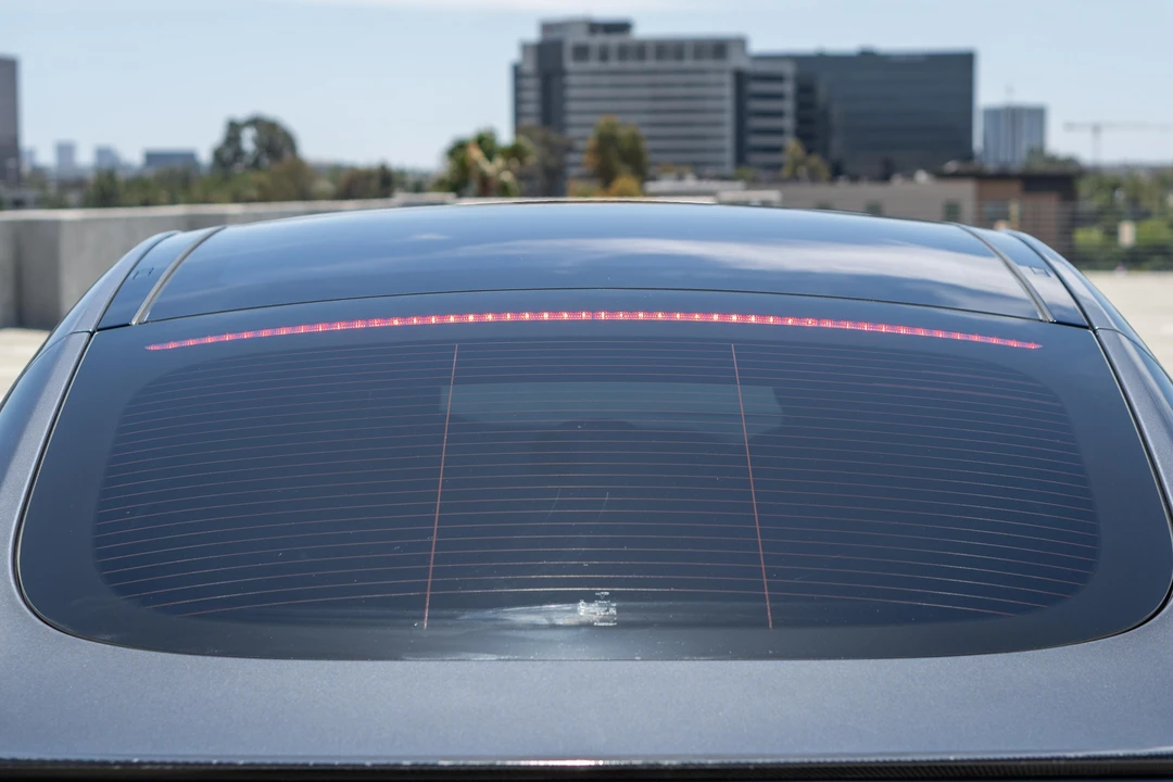 2017 Tesla Model S - Image 25 of 31