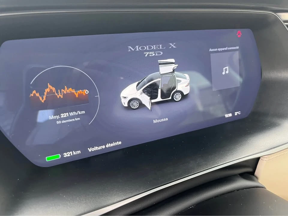 2017 Tesla Model X - Image 8 of 11