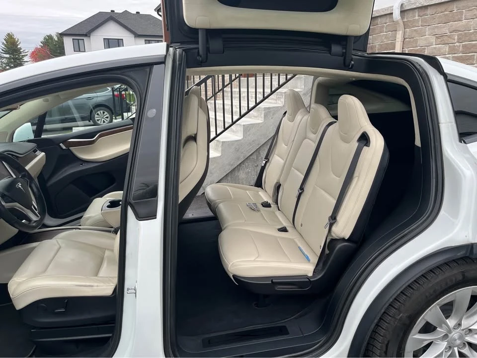 2017 Tesla Model X - Image 6 of 11