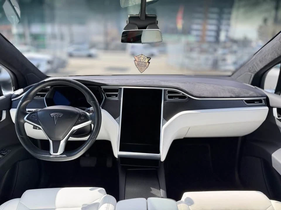 2017 Tesla Model X - Image 14 of 14