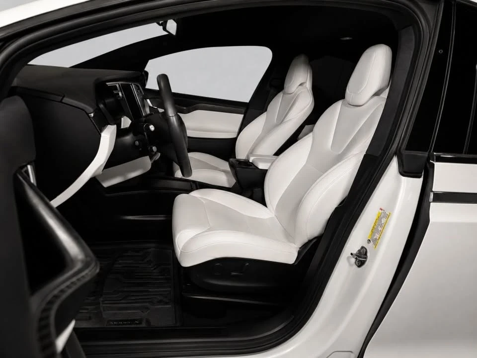 2017 Tesla Model X - Image 14 of 15