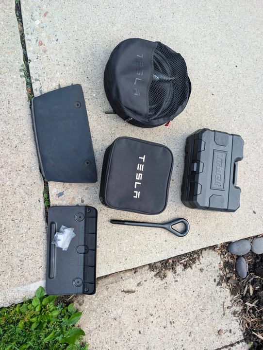 2017 Tesla Model X - Image 18 of 20