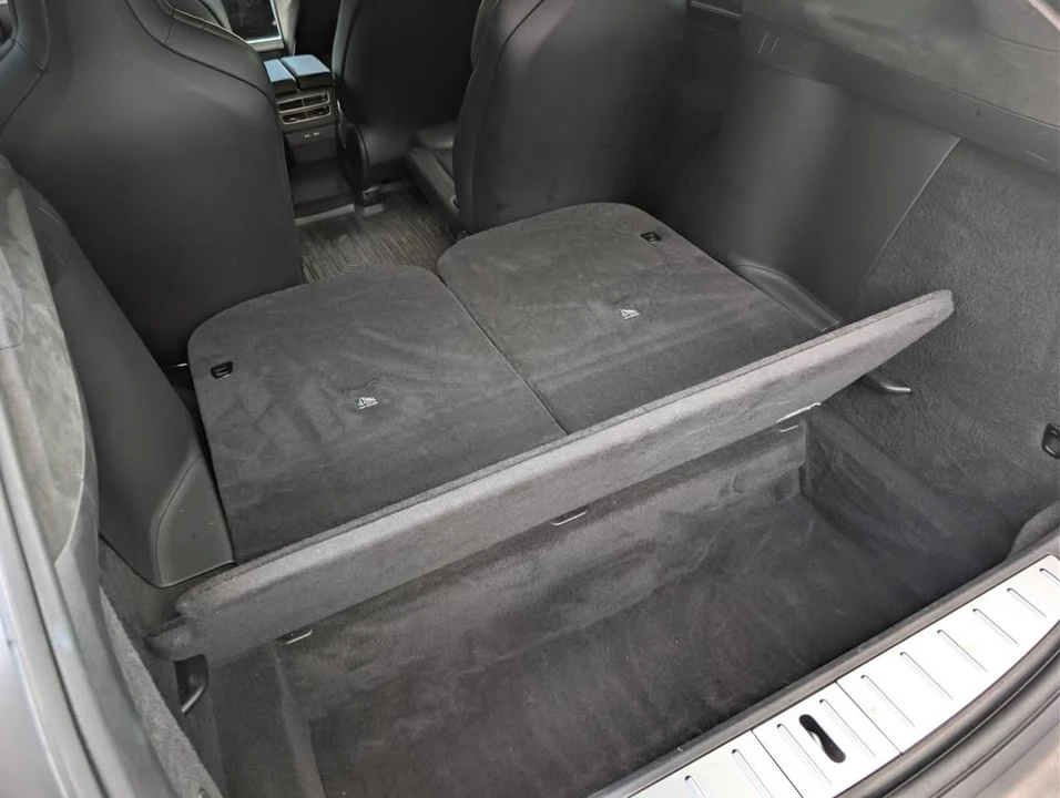 2017 Tesla Model X - Image 16 of 20