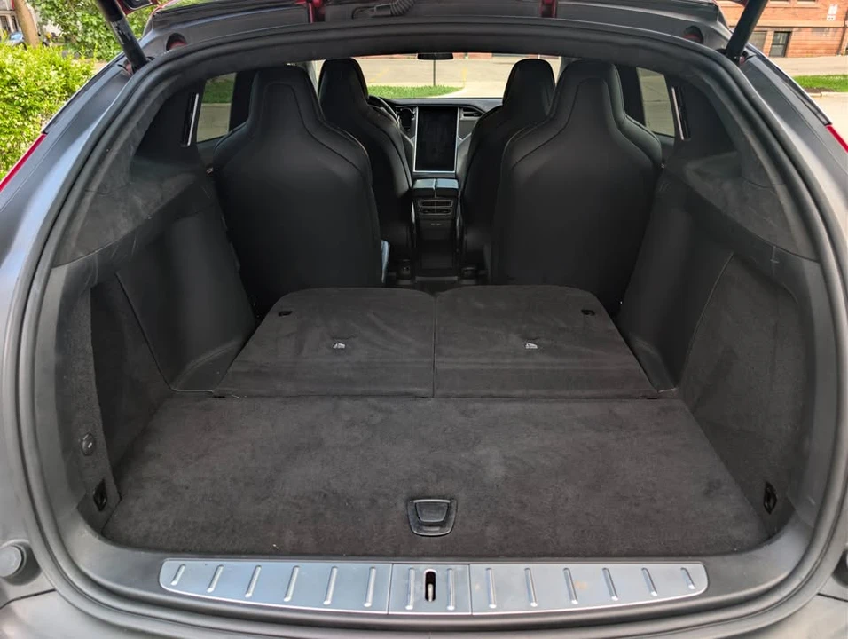 2017 Tesla Model X - Image 15 of 20