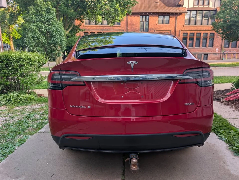 2017 Tesla Model X - Image 4 of 20