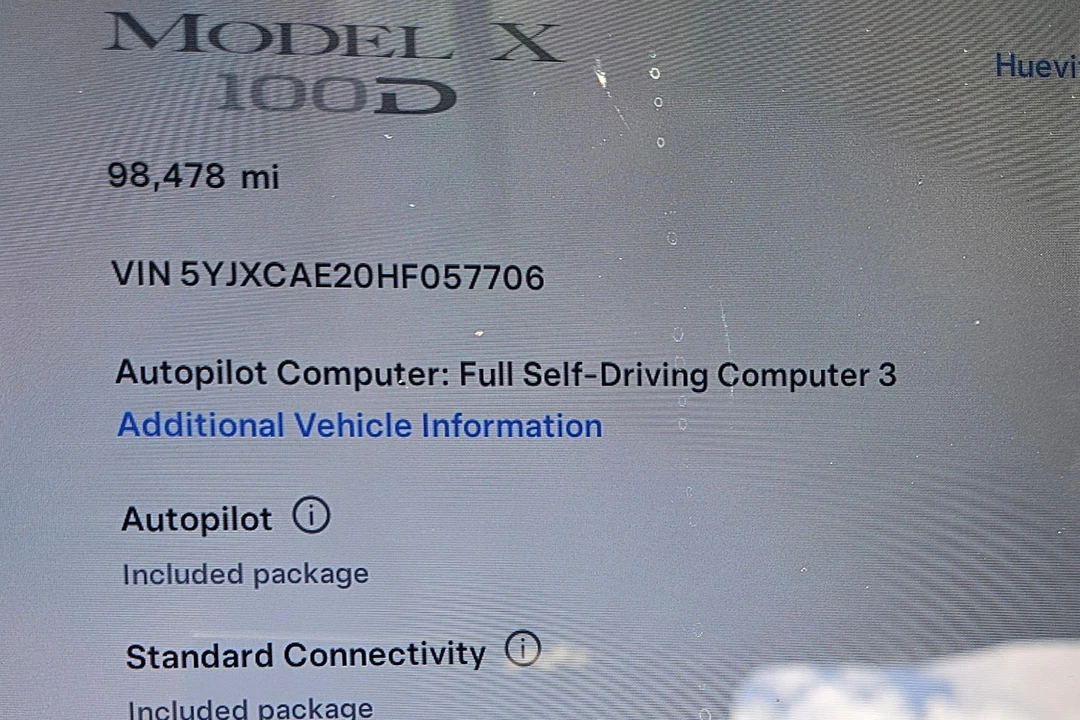 2017 Tesla Model X - Image 27 of 31