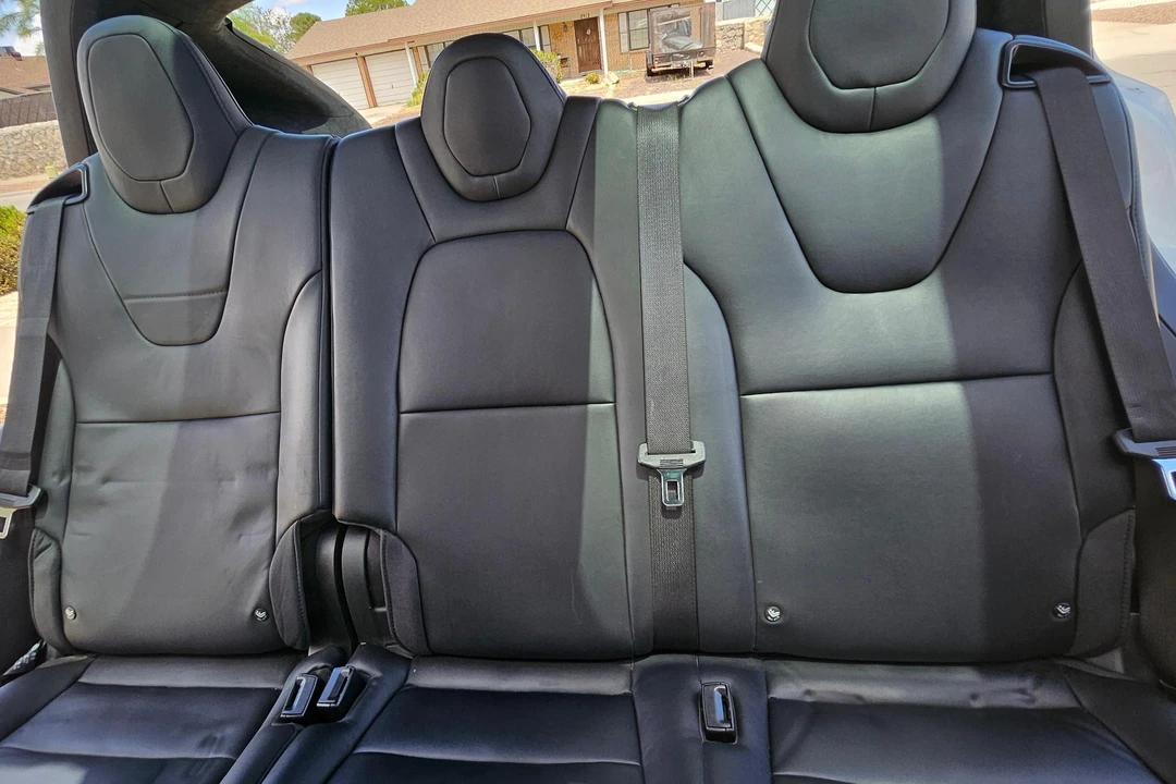 2017 Tesla Model X - Image 26 of 31