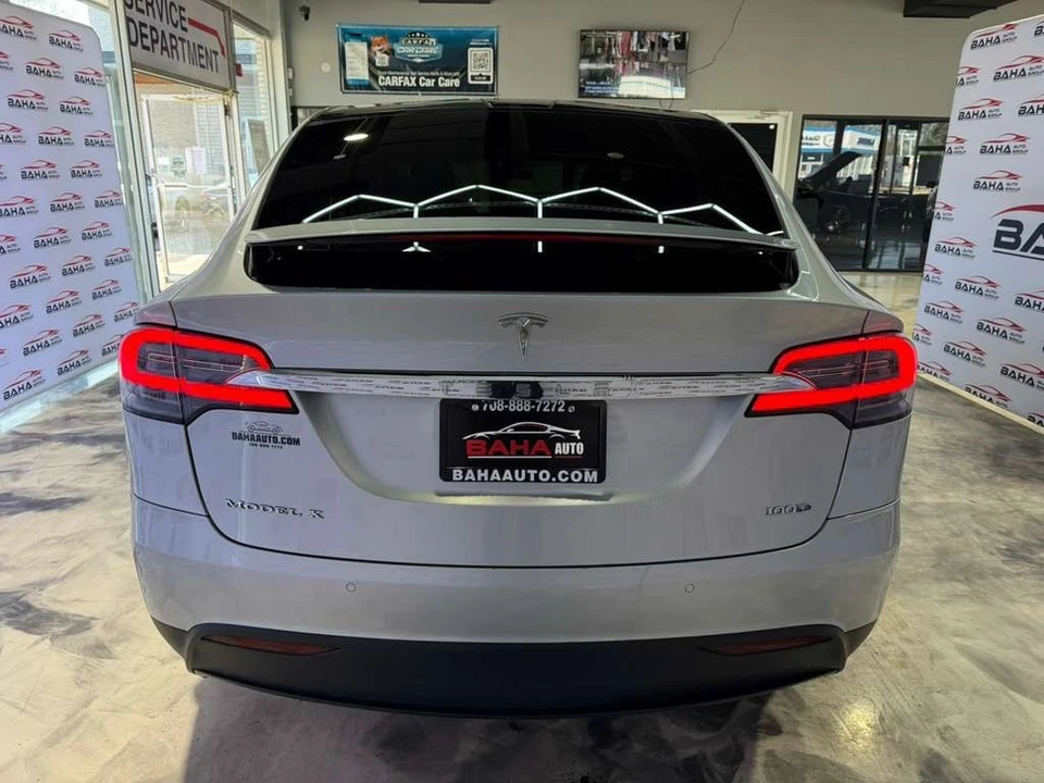 2017 Tesla Model X - Image 9 of 21
