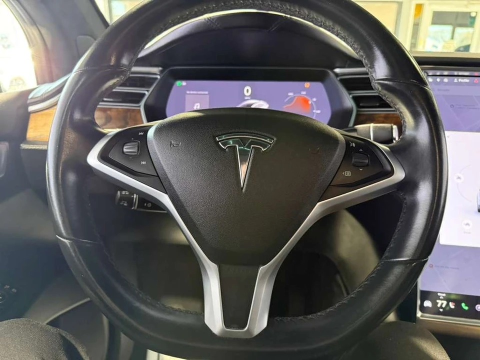 2017 Tesla Model X - Image 15 of 21