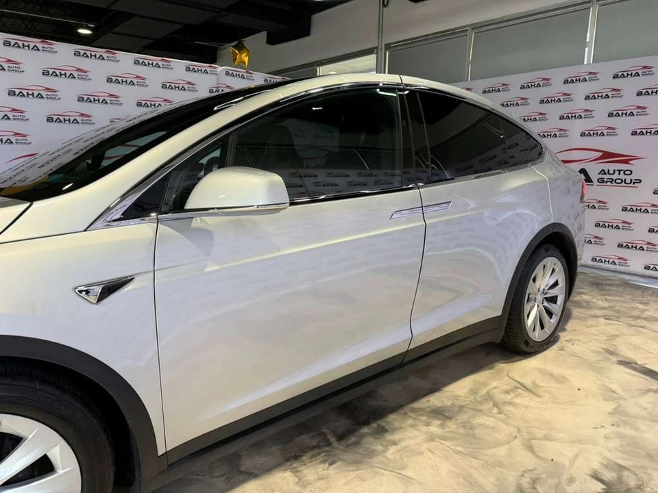 2017 Tesla Model X - Image 6 of 21