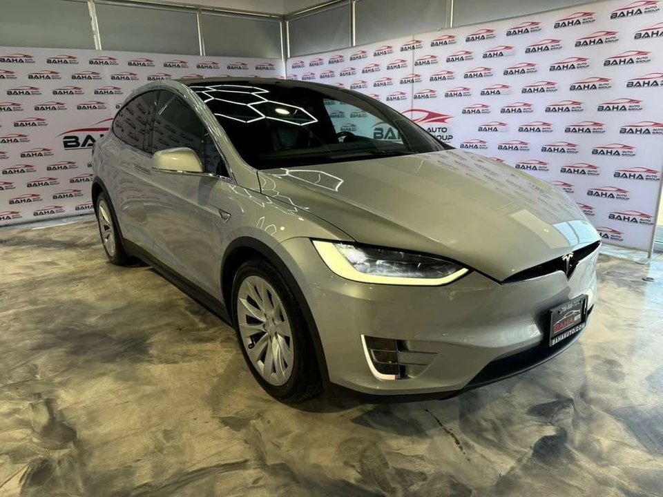 2017 Tesla Model X - Image 5 of 21