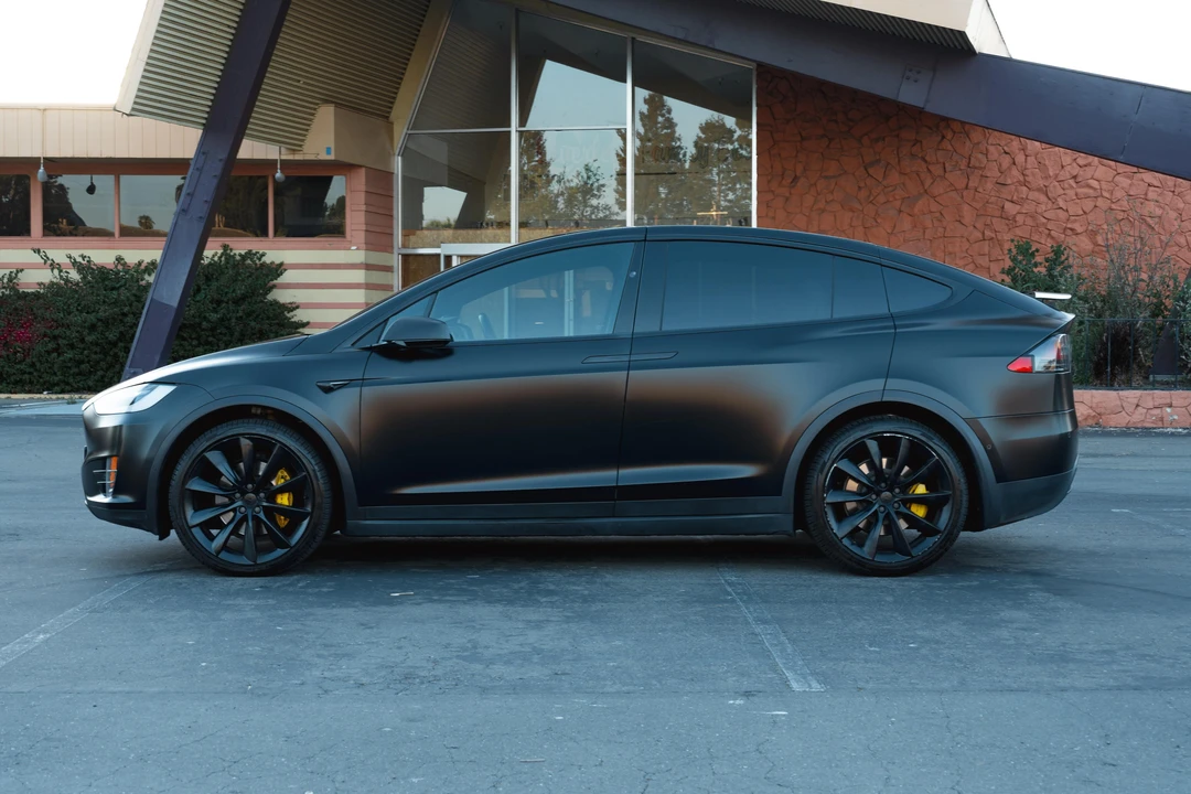 2017 Tesla Model X - Image 9 of 31
