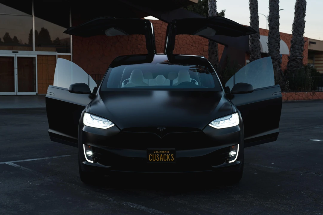 2017 Tesla Model X - Image 16 of 31