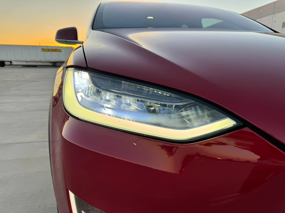 2017 Tesla Model X - Image 14 of 31