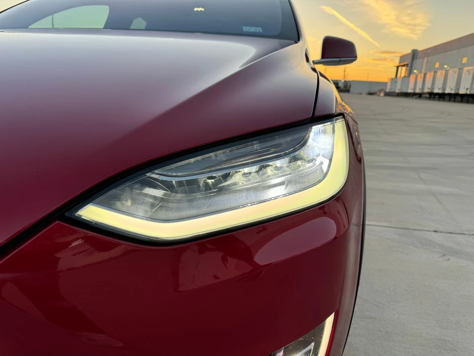 2017 Tesla Model X - Image 19 of 31