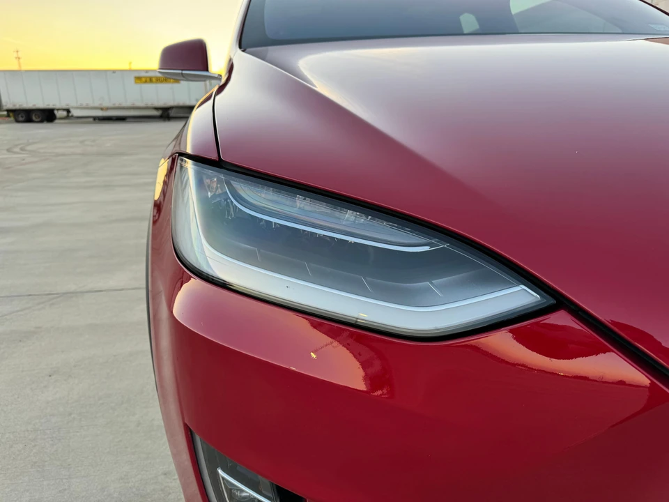 2017 Tesla Model X - Image 13 of 31