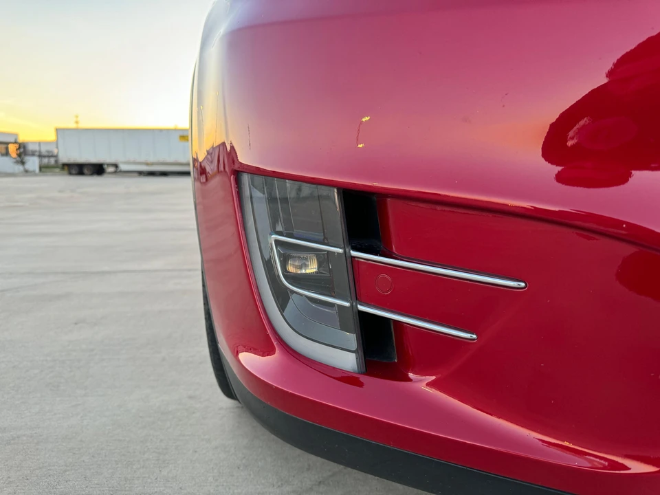 2017 Tesla Model X - Image 15 of 31